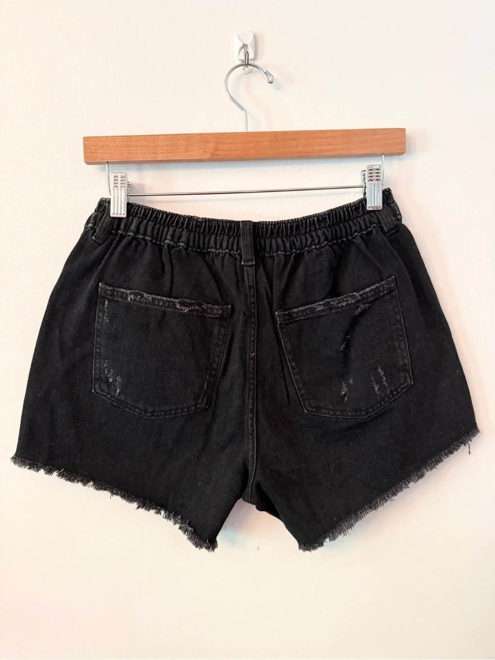 Aerie Daydream Distressed Black Denim Shorts‎ Size Small NWT